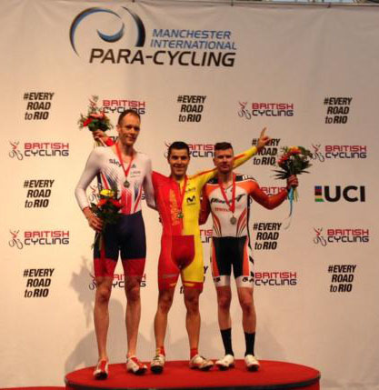 Tres Medallas para Eduardo Santas en la Copa de Europa de Ciclismo en Pista